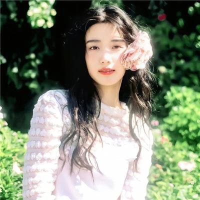 不装了，我才是三个大佬哥哥的心尖宠